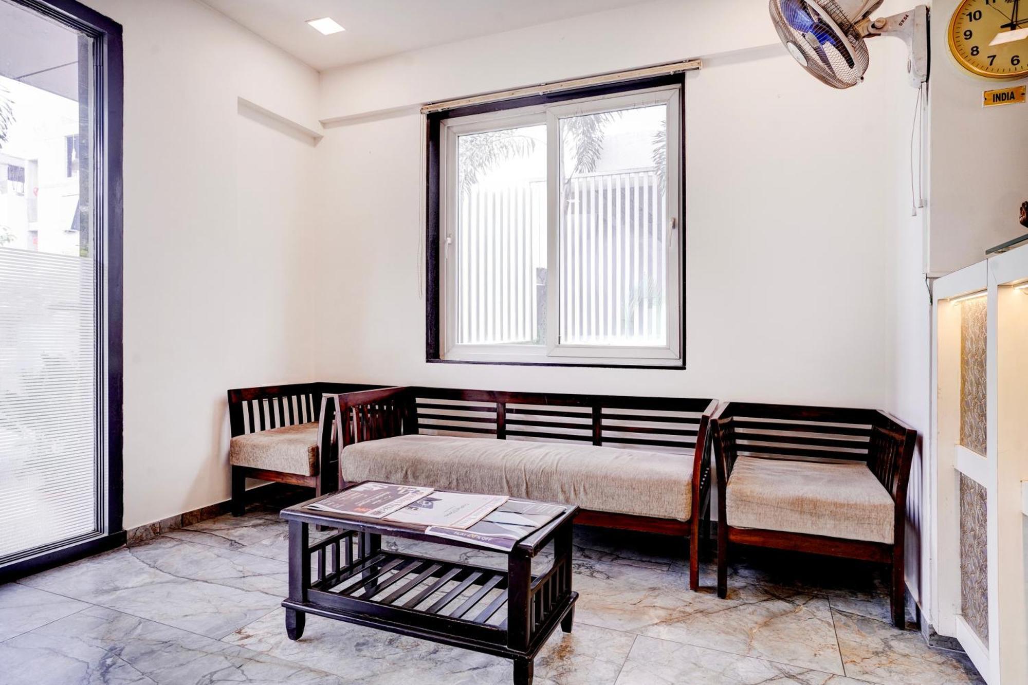 Townhouse Oak Kopar Khairane Navi Mumbai Formerly Ivy Hotel Dış mekan fotoğraf