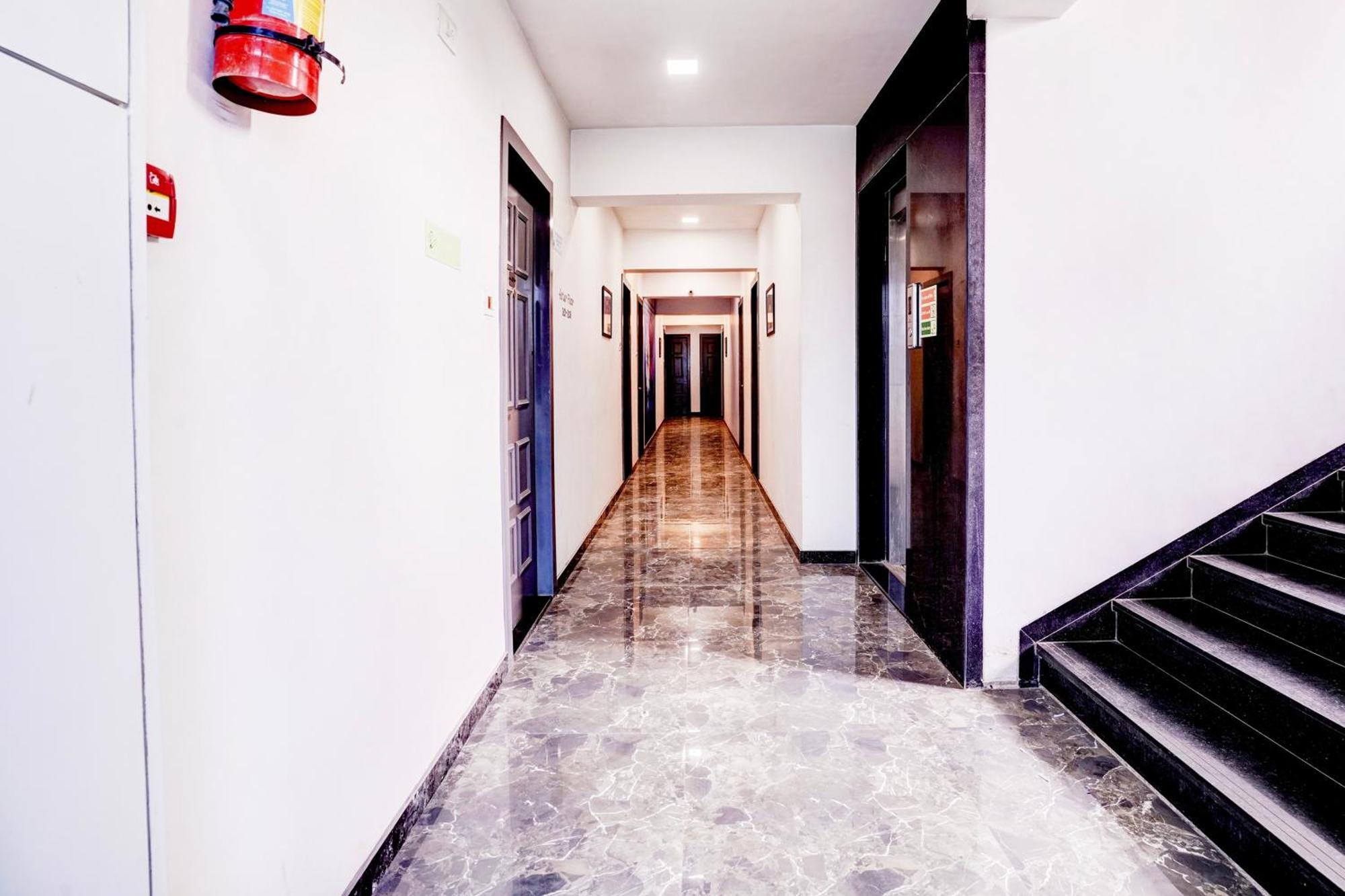 Townhouse Oak Kopar Khairane Navi Mumbai Formerly Ivy Hotel Dış mekan fotoğraf