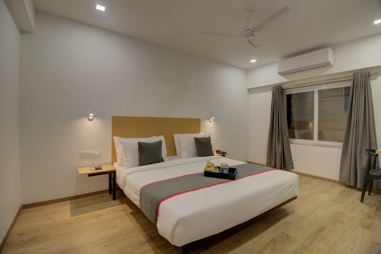 Townhouse Oak Kopar Khairane Navi Mumbai Formerly Ivy Hotel Dış mekan fotoğraf