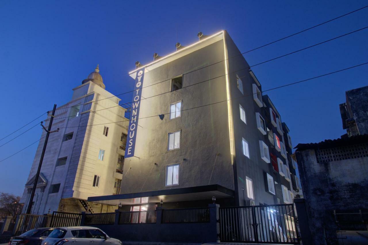 Townhouse Oak Kopar Khairane Navi Mumbai Formerly Ivy Hotel Dış mekan fotoğraf